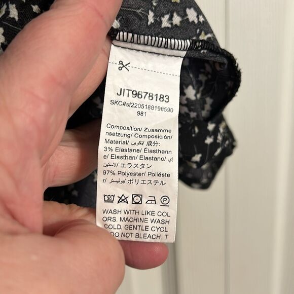 SHEIN CURVE Size 2XL Black White Gray Floral Short Sleeve Crewneck Lightweight - Picture 4 of 6